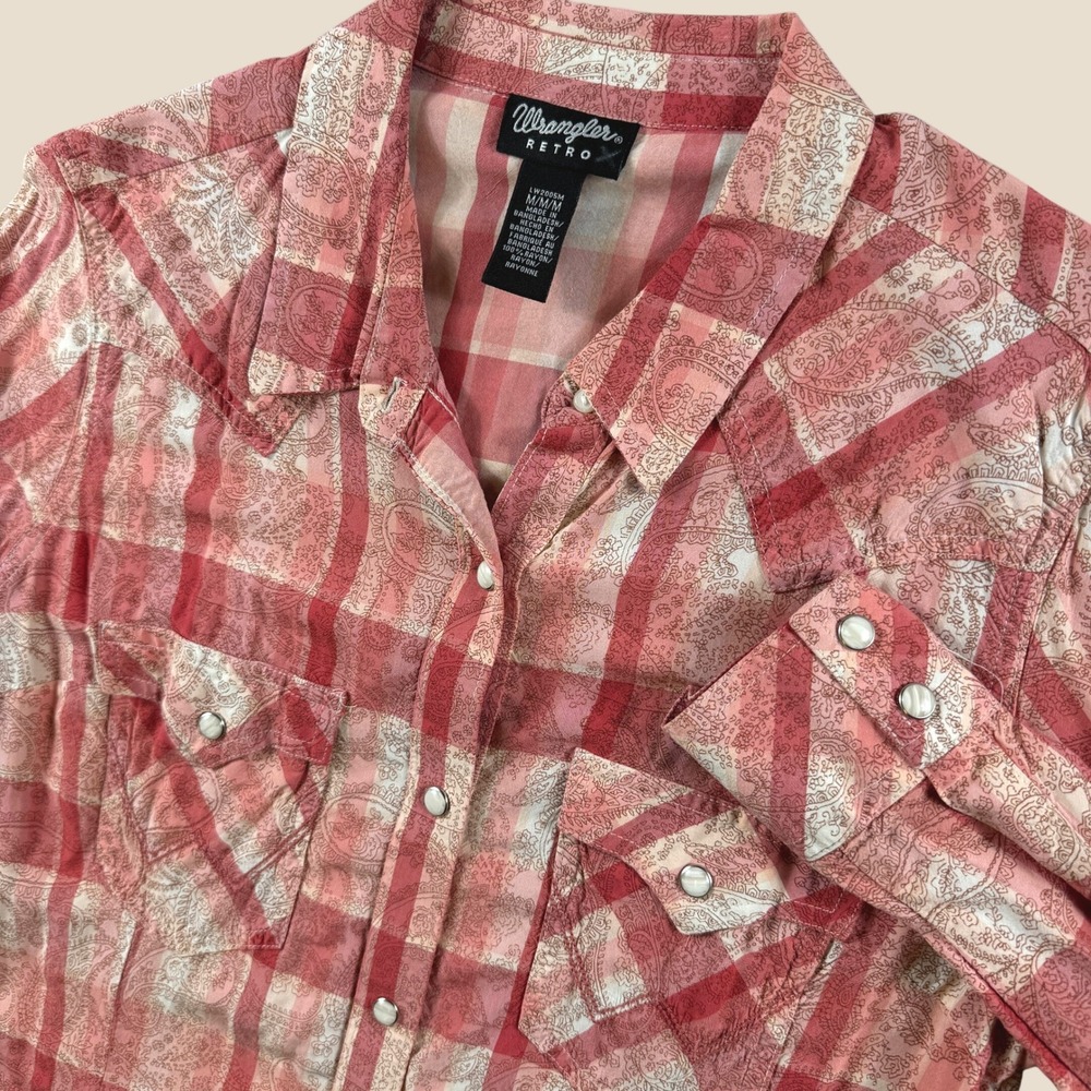 Wrangler Retro Western Top Women M Pink Paisley Plaid Pearl Snap Cowgirl Shirt